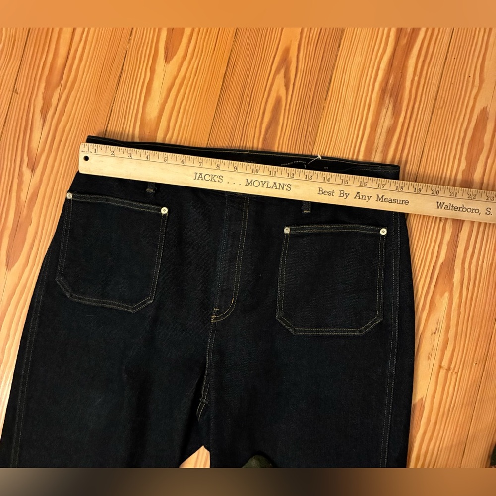 Banana Republic Premium Denim High‑Rise Straight Jeans 33S – NWT Condition - Picture 7 of 11